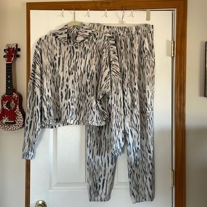 Animal Print Fuzzy Matching Set